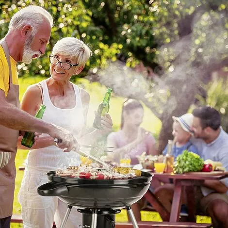 Gizcam Barbecue à Charbon De Bois 22’’ Ø 57 Cm BBQ Grill Ronde En Émail Noir FUMOIR Smoker Mobile à Roulettes Système D'Aération Avec Couvercle Détachable Et Thermomètre Intégré Pour Camping Au Jardin 7 Gizcam Barbecue à Charbon De Bois 22’’ Ø 57 Cm BBQ Grill Ronde En Émail Noir FUMOIR Smoker Mobile à Roulettes Système D'Aération Avec Couvercle Détachable Et Thermomètre Intégré Pour Camping Au Jardin – Image 5